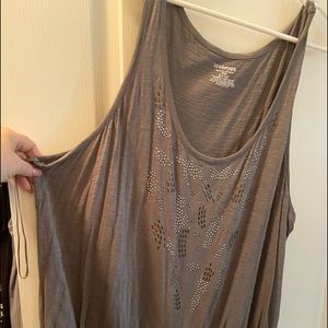 Grey and silver tank